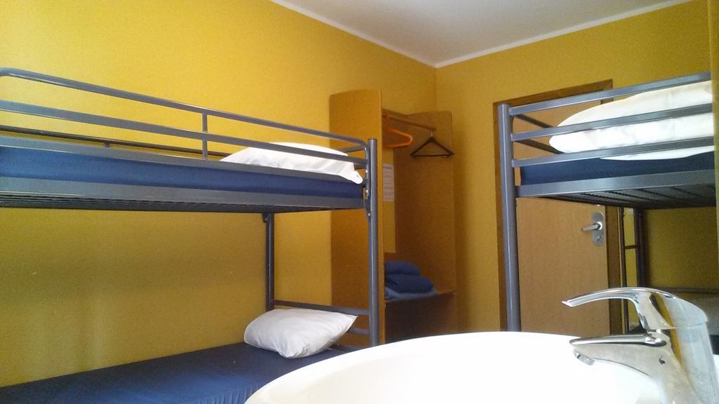 Van Gogh Youth Hostel City Centre Saint-Josse-ten-Noode Εξωτερικό φωτογραφία