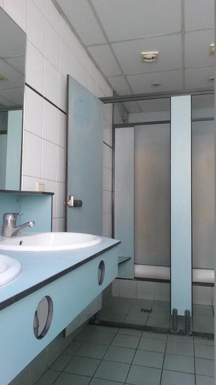Van Gogh Youth Hostel City Centre Saint-Josse-ten-Noode Εξωτερικό φωτογραφία
