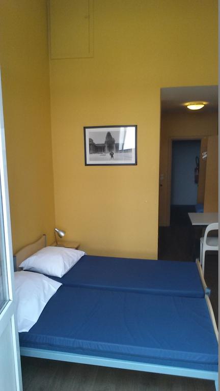 Van Gogh Youth Hostel City Centre Saint-Josse-ten-Noode Εξωτερικό φωτογραφία