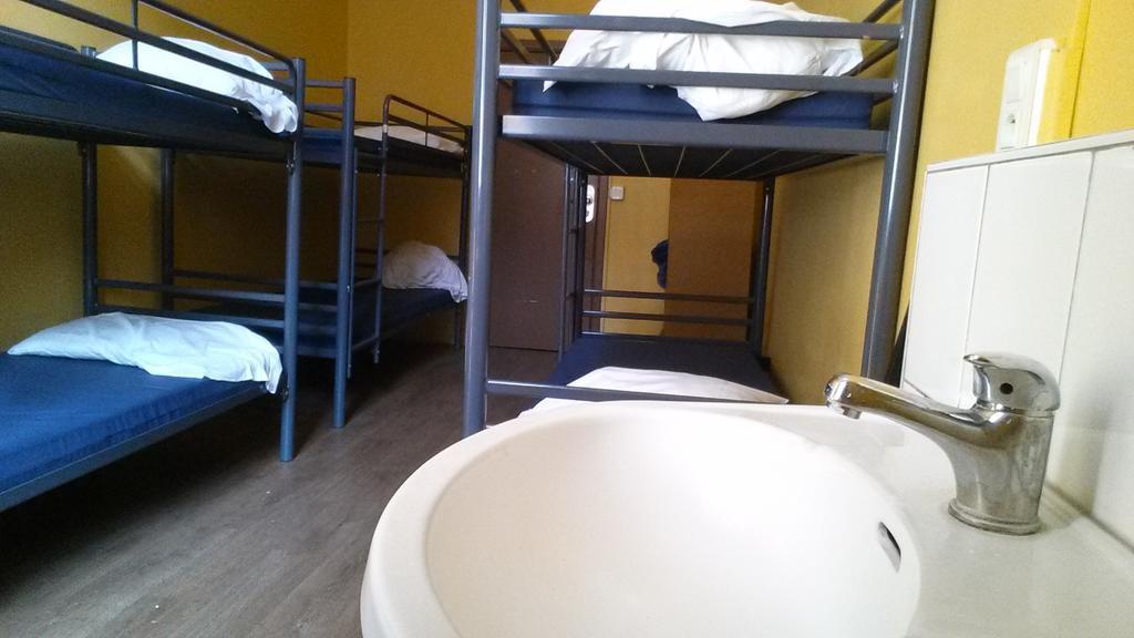 Van Gogh Youth Hostel City Centre Saint-Josse-ten-Noode Εξωτερικό φωτογραφία